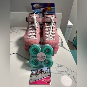 🛼 Pink Roller Skates 🛼